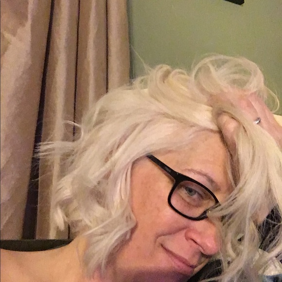 Meet your Posher, Allison - Picture 3 of 4